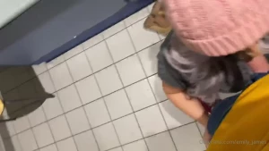 Oh fuck just sent u something really naughty to ur dm s just now and