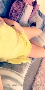 So horny right now wanna play with my tight little pussy