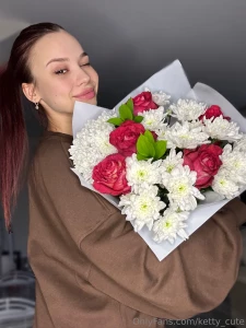 Delight girls with flowers flowers are not just a beautiful decoration