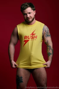 Cute guy with a big dick thaddyyboyyxxx