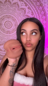 If ur reading this then wyd get your ass in my messages heheh