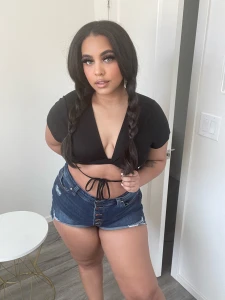 Looking for somewhere to sit can i use your face part 1