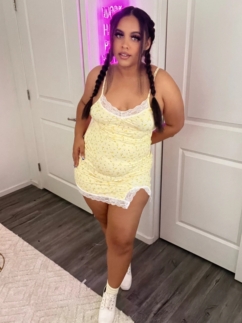 Yellow rover yellow rover i betcha wanna bend me over 