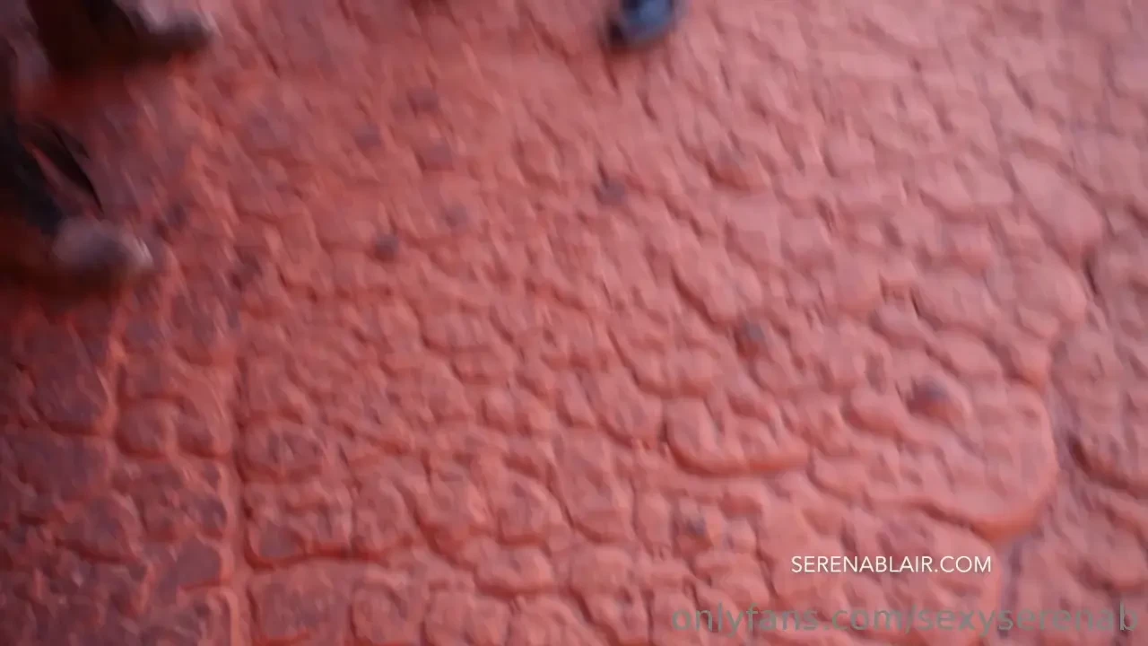 A lil bit o bts from that time i went lesbian lizarding with charlotte 