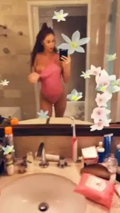 I just wanna be naked always