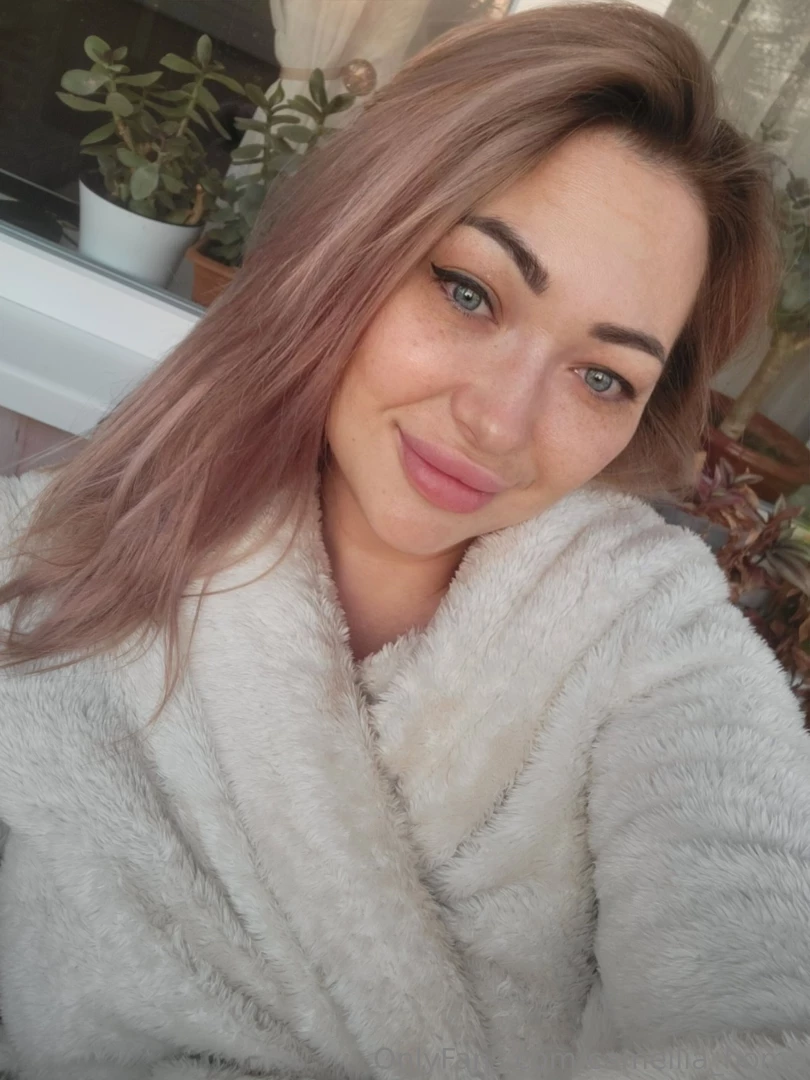 Even in summer i can be a little cold can someone warm me up 