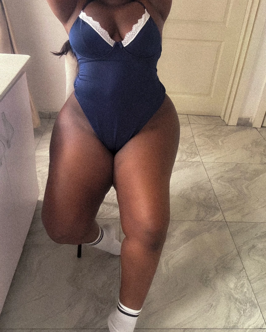 Hope you can make this pussy wet fast 