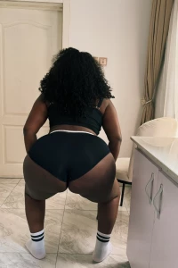Do you like my ass in lace