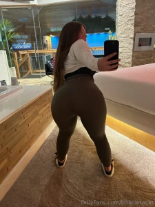 Swipe for full ass shot part 1