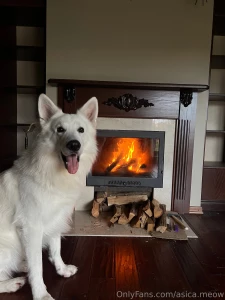 Christmas is already around the corner and a fireplace always creates