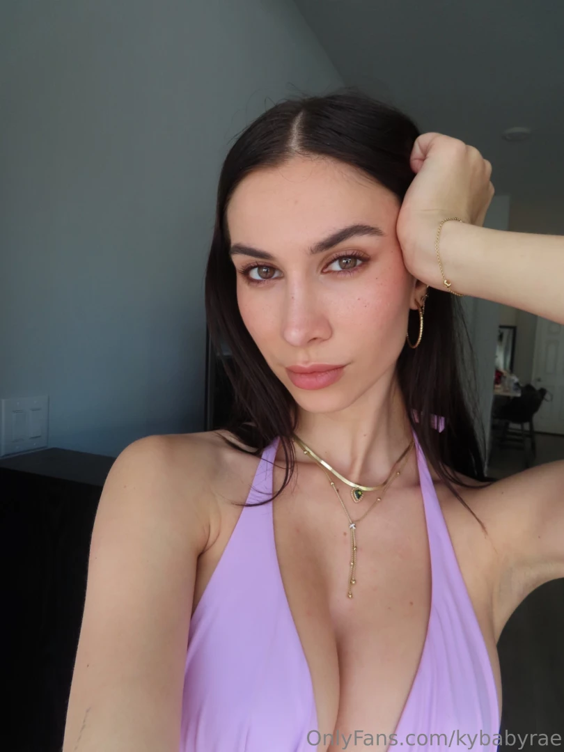 Running the world one smoldering look at a time 