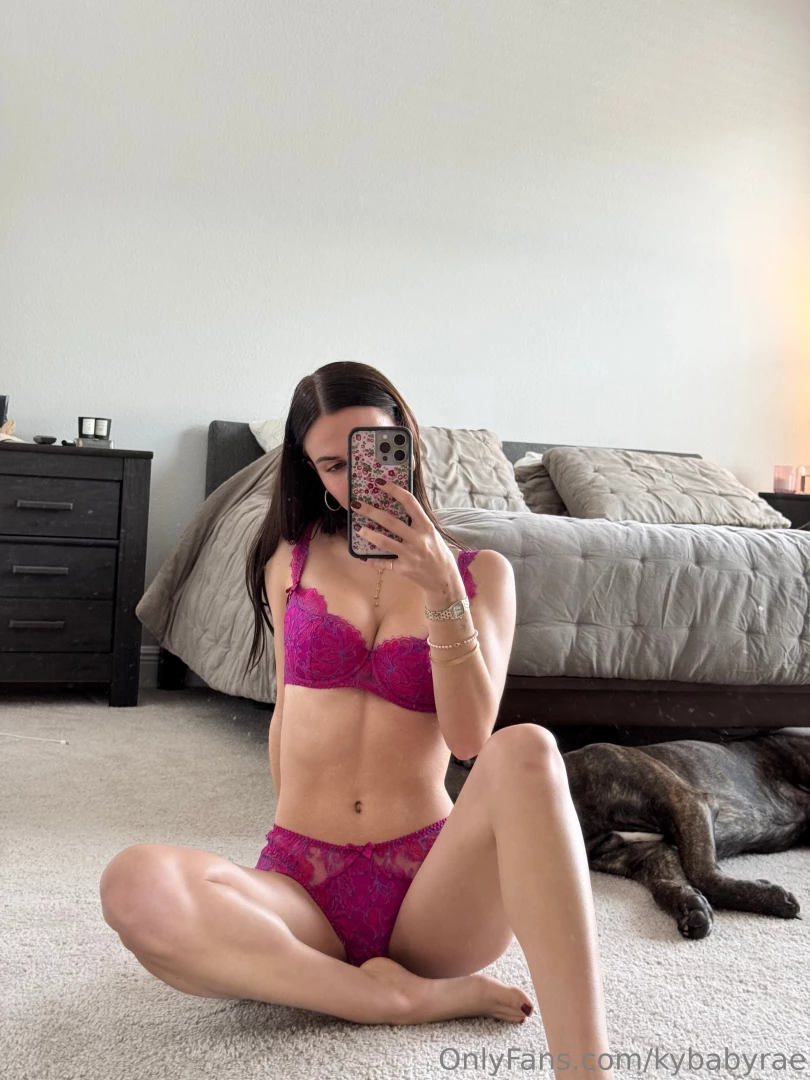 Queen of my own world and you re lucky to be a part of it 