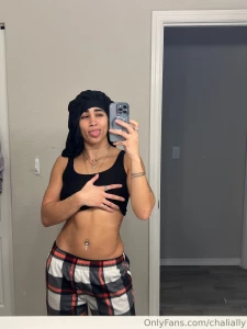 Going live tonight 7pm est with miss mollyx and another friend come part 2