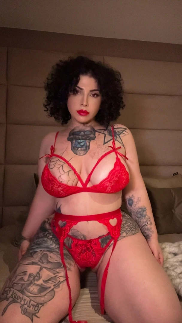 Good moaning bby i woke up so horny cum talk to me 