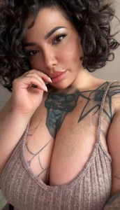 I m in the mood wanna play with me