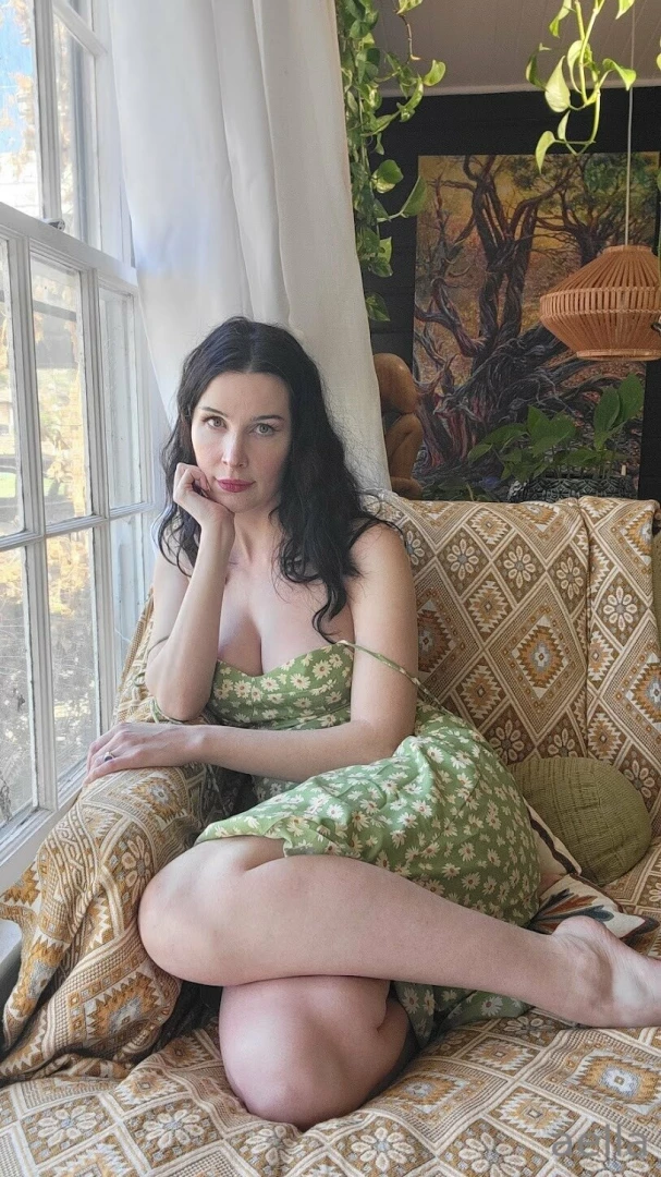 I need a painter to pose for 