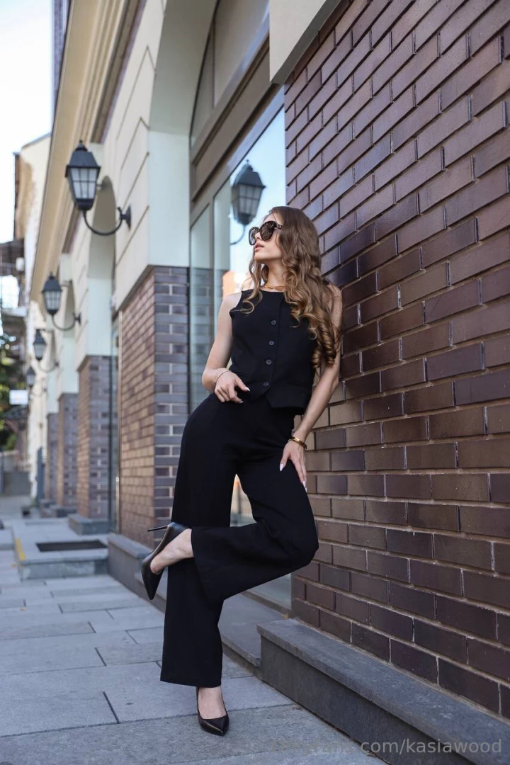 I look like a very businesslike girl 