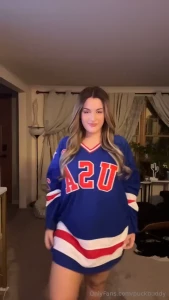 Come hang out and watch hockey with me on live