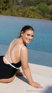 A sprinkle of cuteness makes seduction irresistible