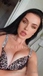 Do you like my look baby hehe