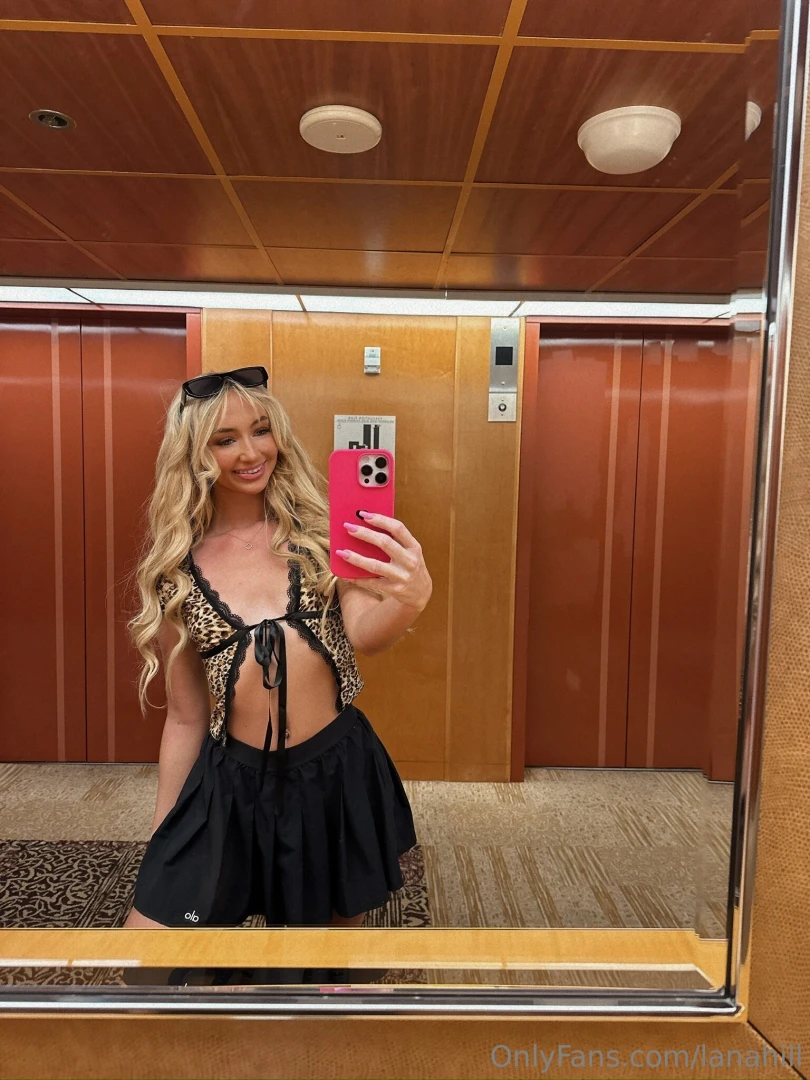 Serving looks floor by floor 