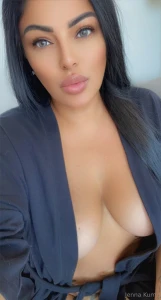 Lets sext tip me 15 to start i ll send you a naughty video immediately