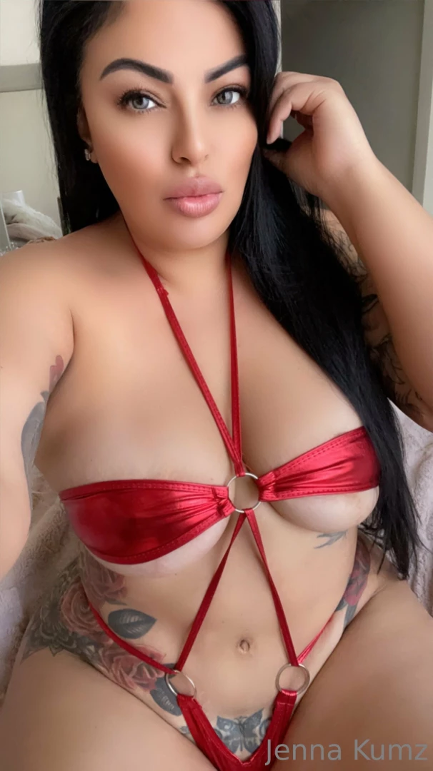 Dm me if you want to see me naked part 1 