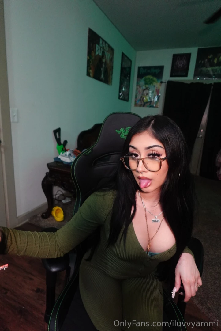 Ready for me to make you cum 