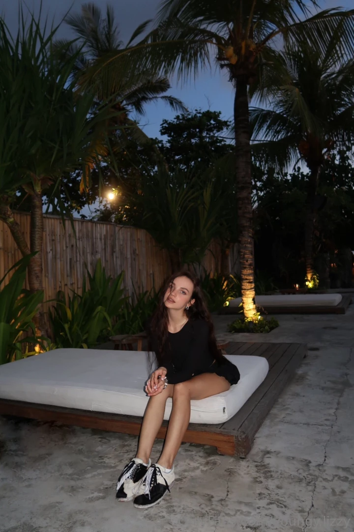 Cozy bali morning or dreamy bali night vs which one would you choose 