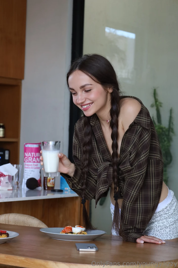 Cooking barefoot with the breeze on my skin and spices in the air 