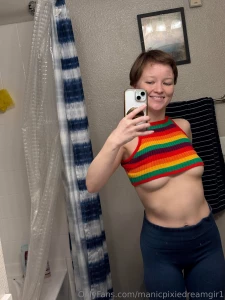 I love how well this top shows off my stunning personality