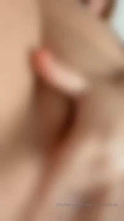 I beat my pussy so hard check out how red i made her 