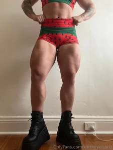 6 foot 1 in my new boots you guys are gonna be so tiny and crushed