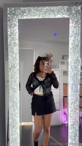 Like this pic if you like my outfit