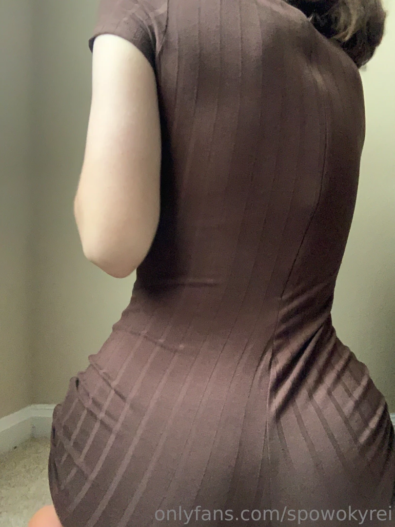Tip me anything for a video d just a hint i m not wearing a bra part 2 