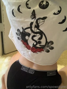 Do u guys like my crop top i m wearing it out today tip anything for part 1