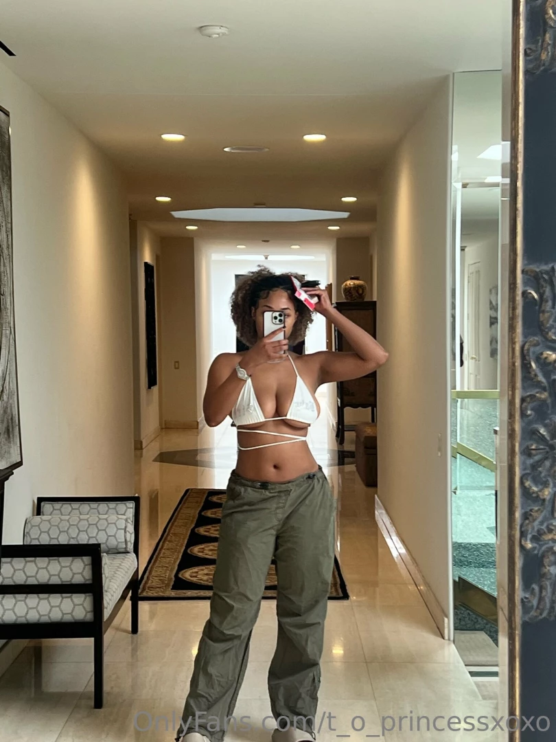 Quick fit check before a productive day stillll juicy 