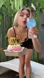 Will you give your little baby flowers on her birthday part 1