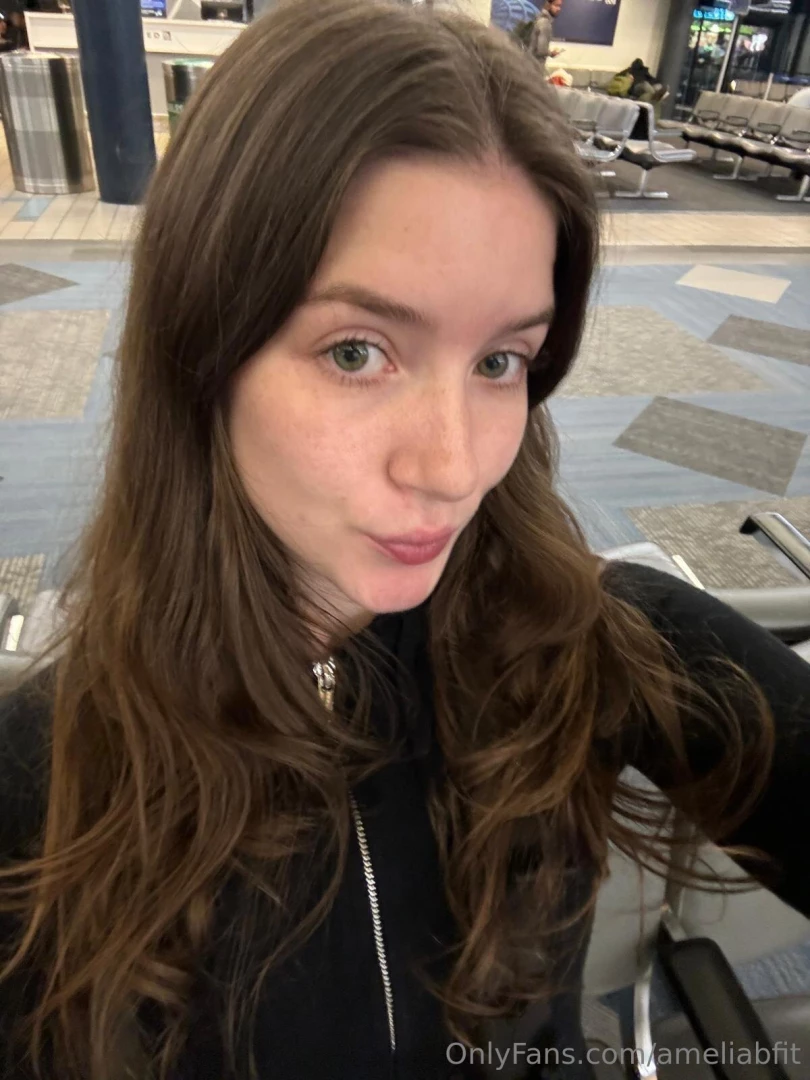 Airport selfie part 4 