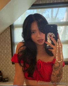 Fuck astrology i m a baby girl sun and a dommy mommy rising hahahah