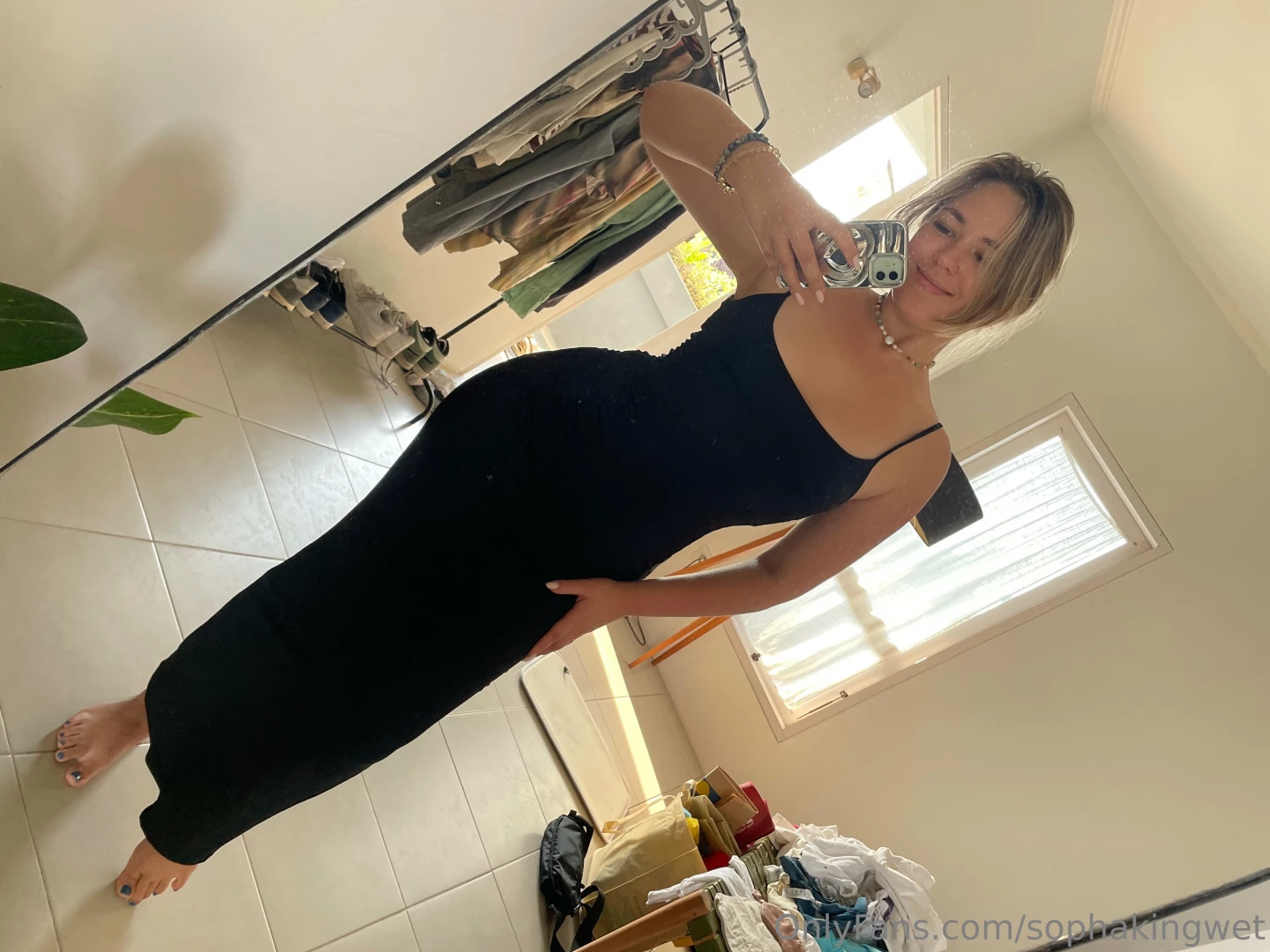 Tight dresses were made for me i m 100 sure 