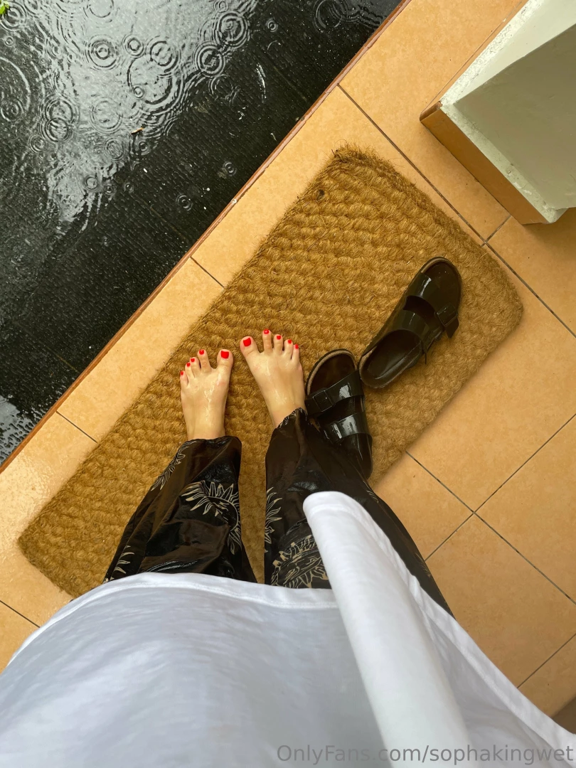 Got all wet and took my trousers off part 1 