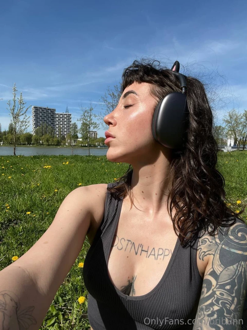 I love summer so much you can go outside with minimal clothes and 