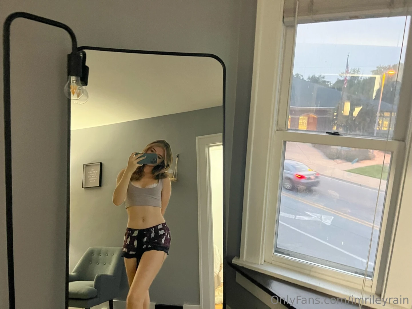 Go sub to rileyrain0 