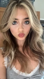 Monday kisses part 1