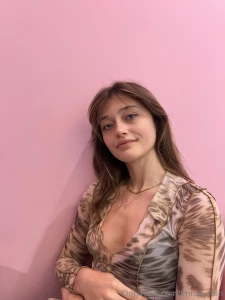 Sending kisses part 22