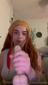 Sucking my dildo but pretending it s your dick instead part 1