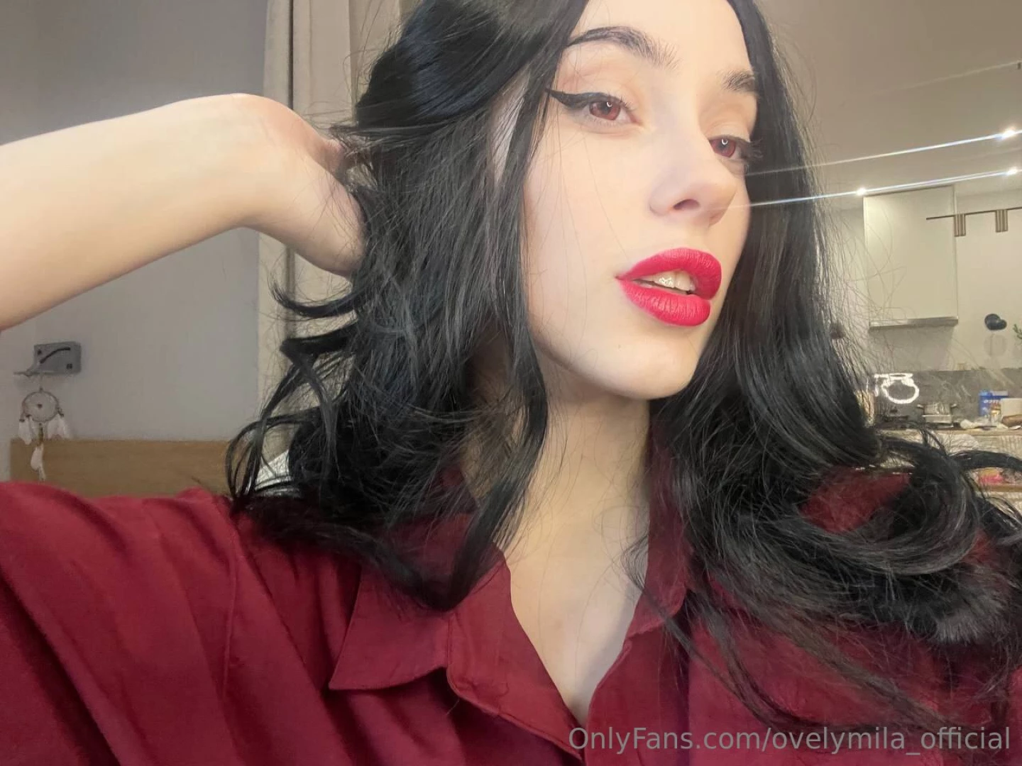 Brown contact lenses are a popular choice among people who want to 