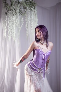 Hello i ordered body kissing and undressing from you 10 minutes ago