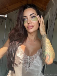 Beautiful photo shoots require preparation and nice compliments